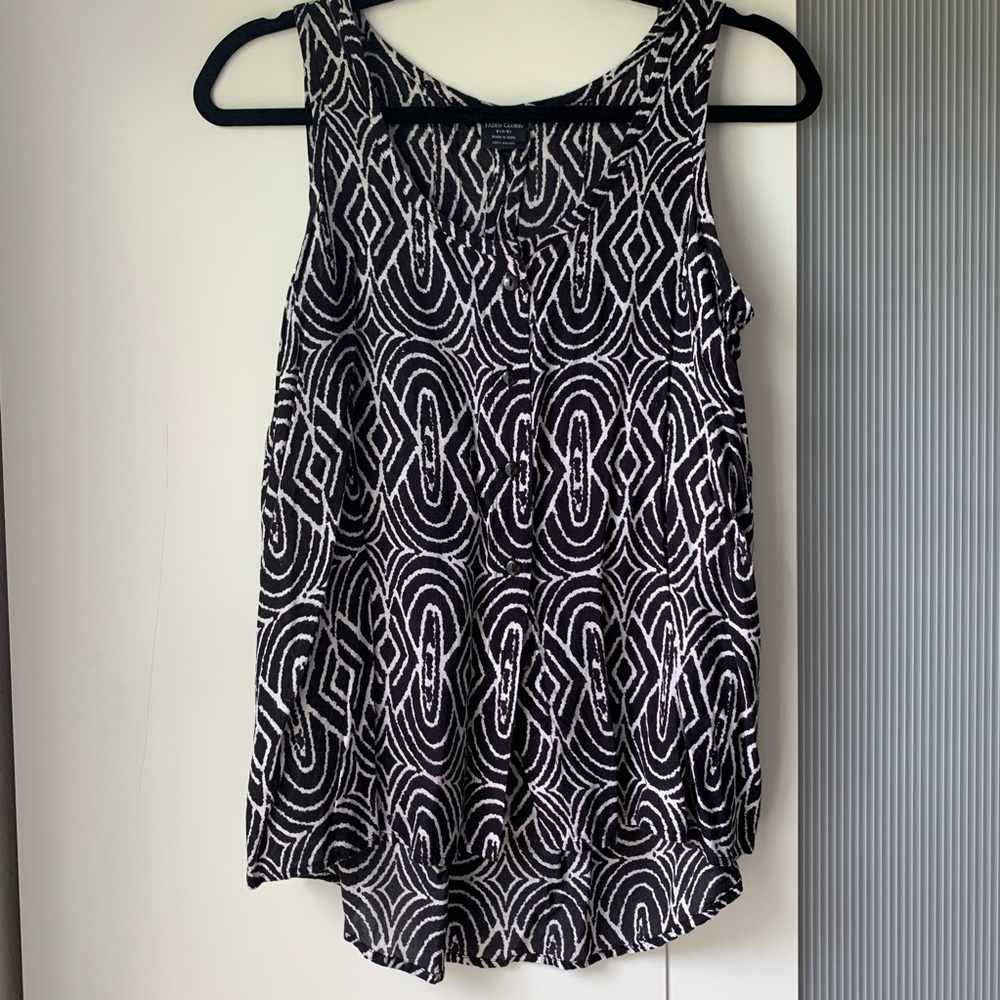 Geo pattern flowy tank